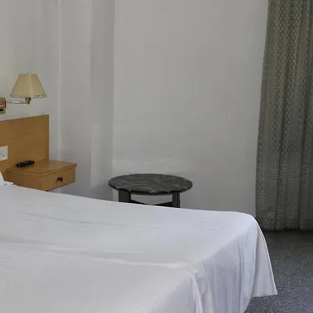 Hotel Climent *