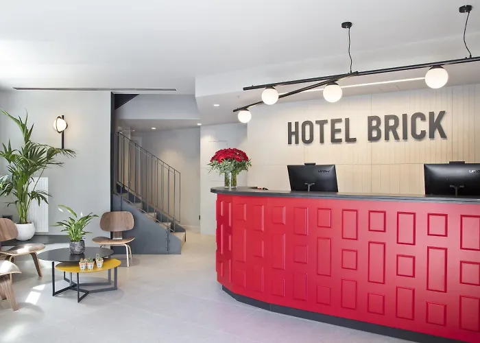 Climent Hotel