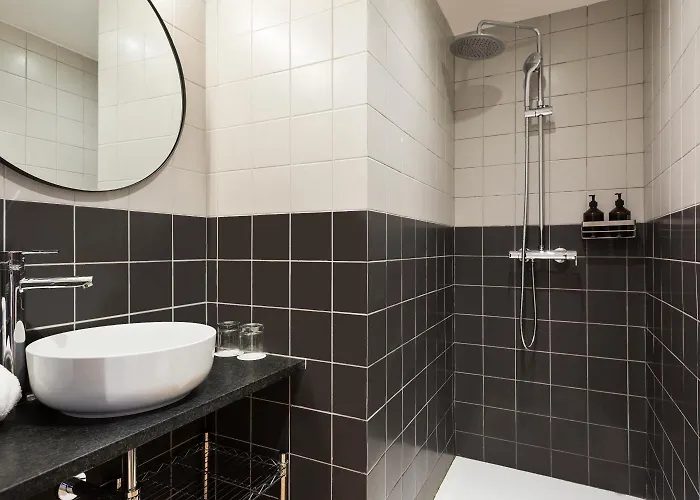 Climent Hotel