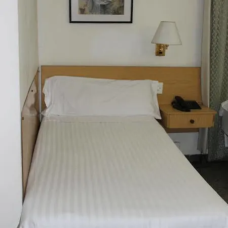 Climent Hotel *